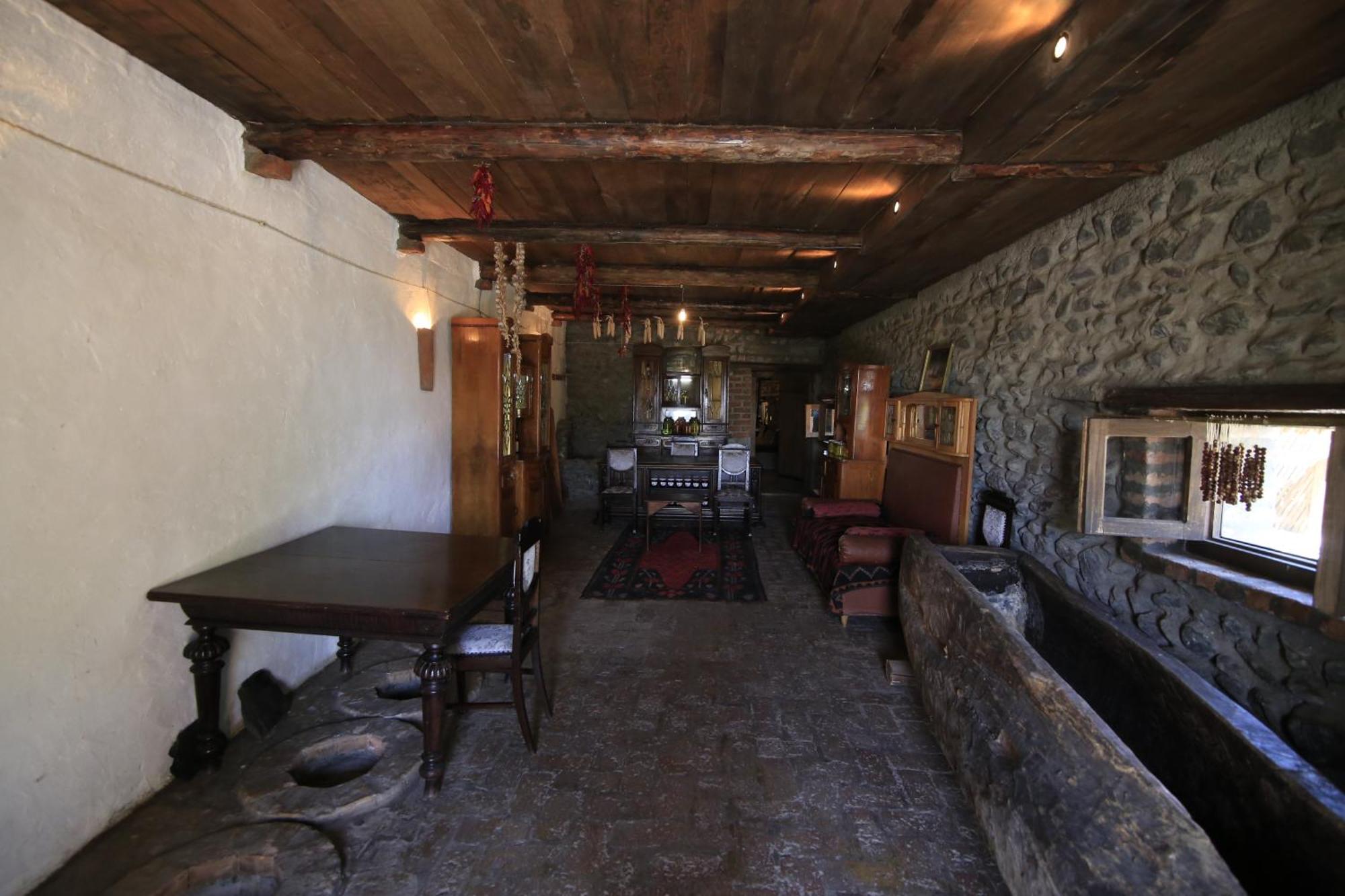 Chateau Bruale Tkhilistskaro Esterno foto