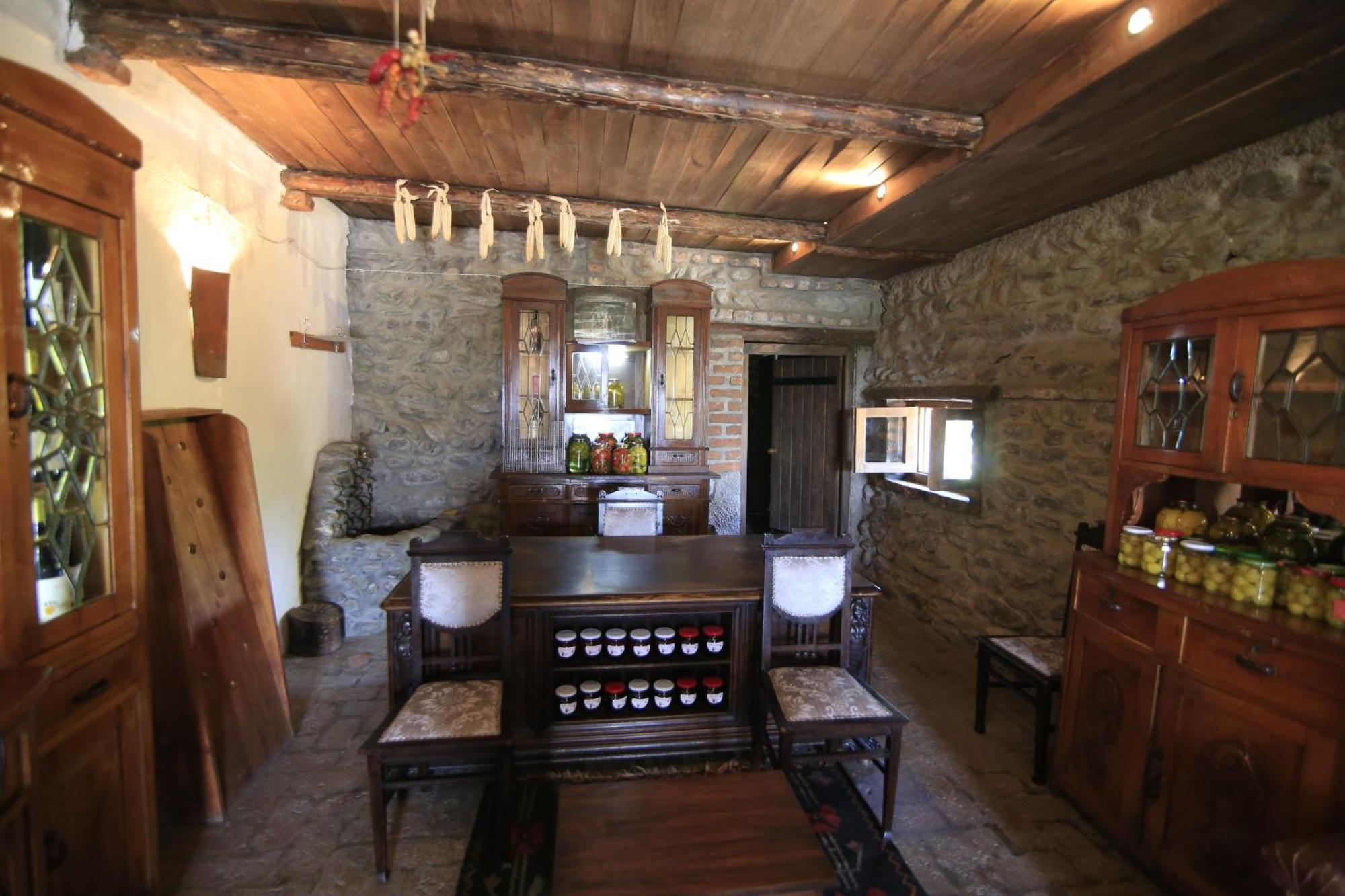 Chateau Bruale Tkhilistskaro Esterno foto