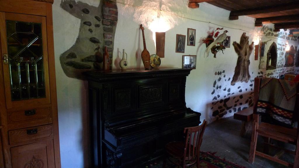 Chateau Bruale Tkhilistskaro Esterno foto